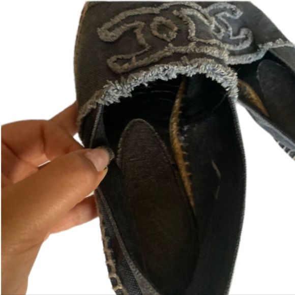 CHANEL Blue Denim CC Espadrilles 5.5 - Picture 4 of 10